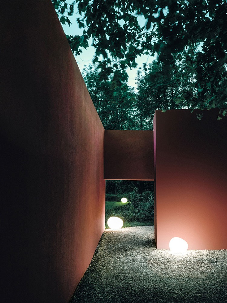 Cobblestone Table Lamp