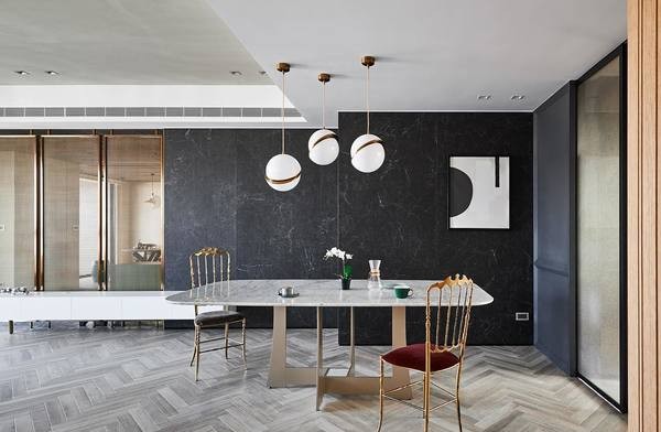 Crescent pendant Lamp
